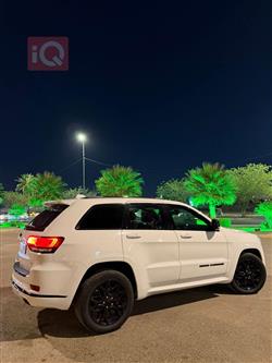 جیپ گراند شیرۆکی